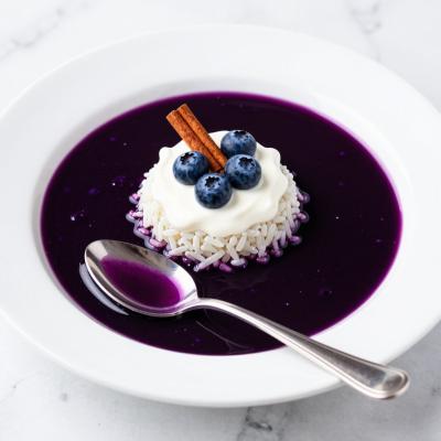 Черничный суп-десерт с рисом: рецепт с корицей и кардамоном
