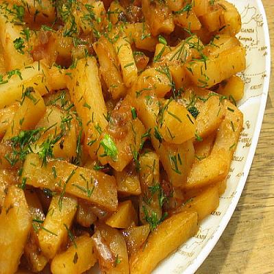 Картофель с луком в мультиварке