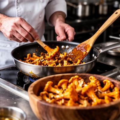 Крем-суп из лисичек: рецепт с лесными грибами и сливками