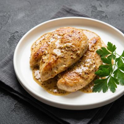 Куриные грудки с горчично-сливочным соусом: рецепт