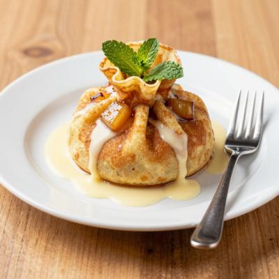 Мешочек с фруктами - блинный десерт с ванильным соусом - пошаговый рецепт