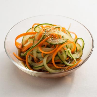 Необычный салат из огурцов и моркови: пошаговый рецепт с фото