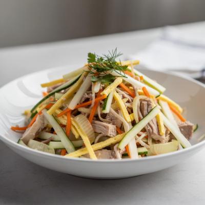 Салат Загадка: пошаговый рецепт с фото - мясной салат с редькой