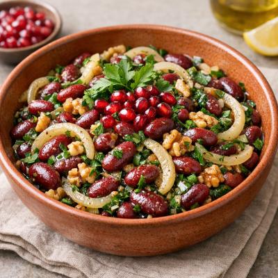 Тёплый фасолевый салат с грецкими орехами