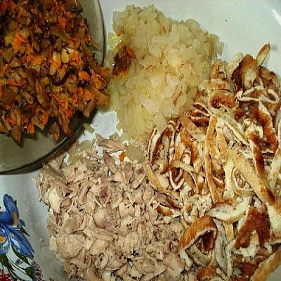 Тёплый салат Омлетная лента