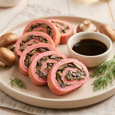 Яичный рулет с шампиньонами - рецепт с яркой идеей